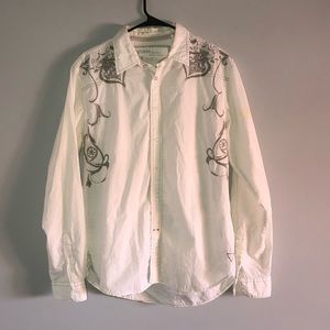 Men’s long sleeve button up collared shirt!